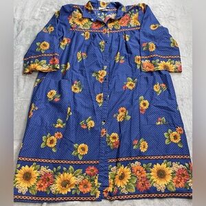 Vintage Housecoat House Dress 2X Models Coat Sunflower Print Pearl Snap